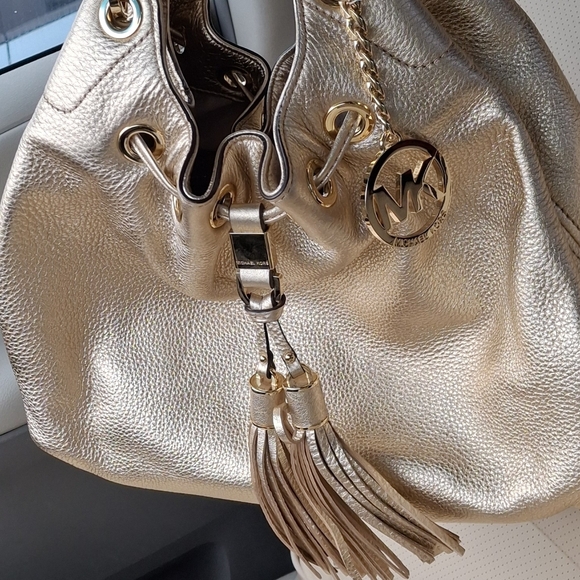 Michael Kors Gold Pebbled Leather Camden Slouchy Hobo Handbag - Picture 5 of 7